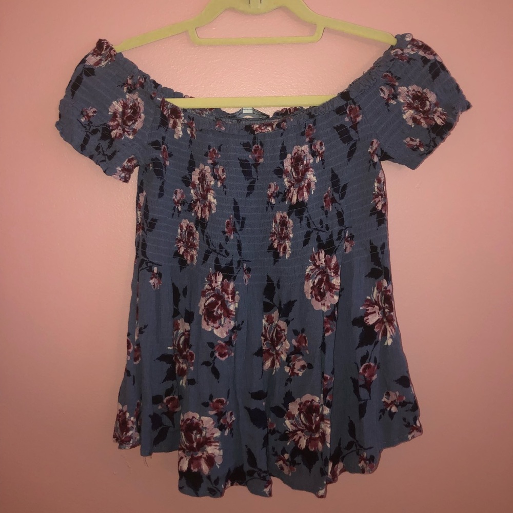 Off the shoulder Kendall & Kylie shirt